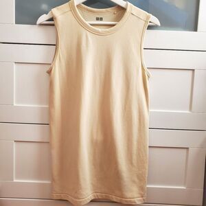 Uniqlo U Tank Top Size S